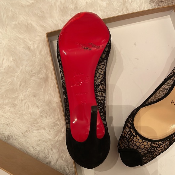 Christian Louboutin Very Lace Pumps, 35 - Picture 6 of 9